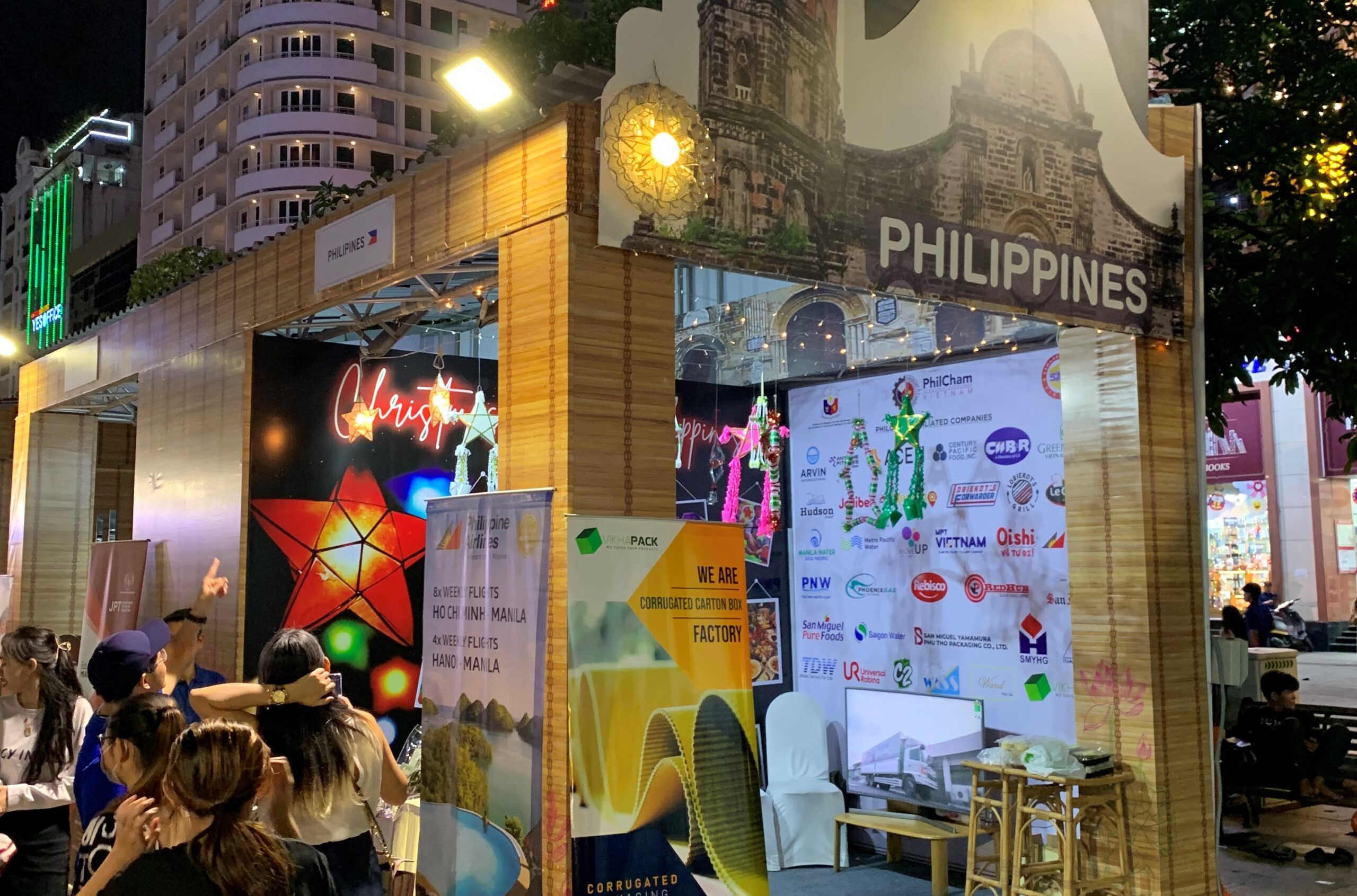 PhilChamVN joins Ho Chi Minh City Our Home exhibit at Nguyen Hue